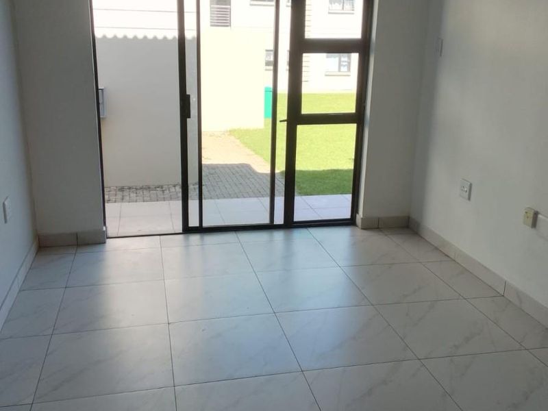 Apartment To Rent in Noordwyk, Midrand - Photo 7