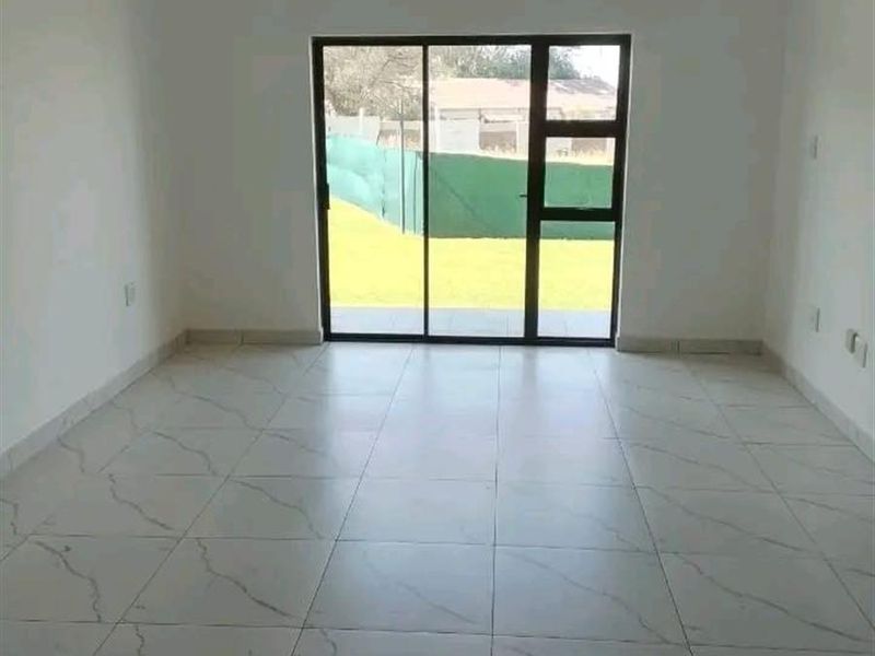 Apartment To Rent in Noordwyk, Midrand - Photo 4