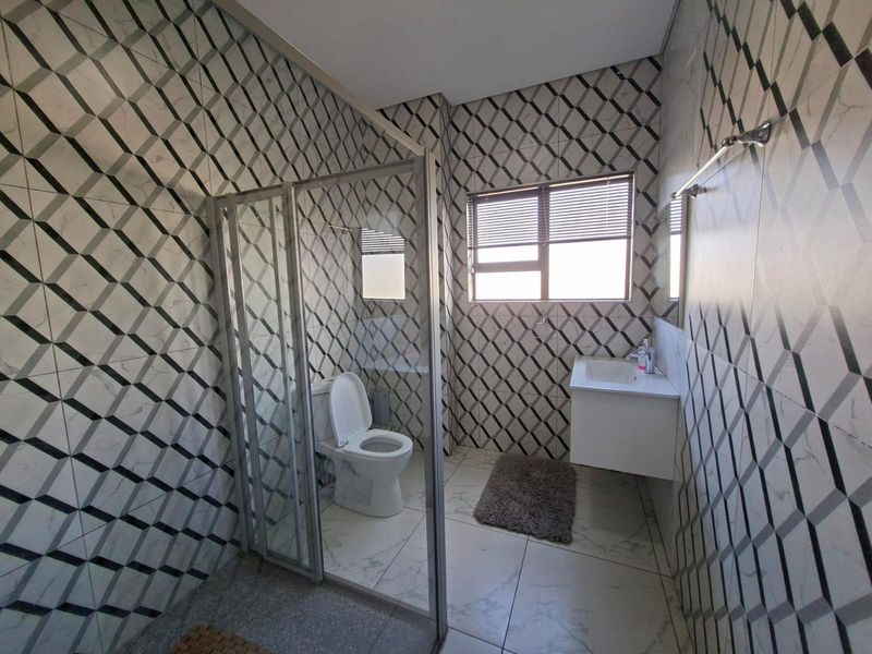 1 Bedroom Apartment To Rent in Noordwyk, Midrand - Photo 5