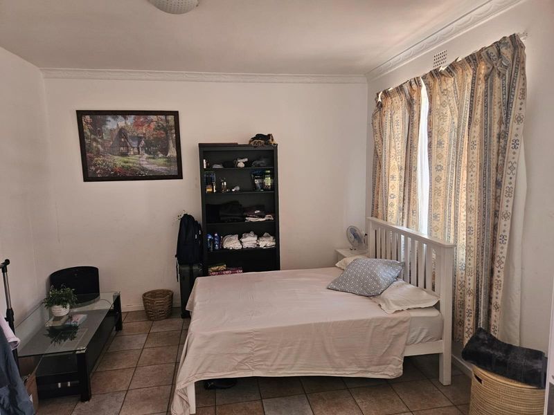 Room To Rent in ZONNEBLOEM, close to CPUT - UCT Groote Schure Hospital Cape Town CBD - Photo 4
