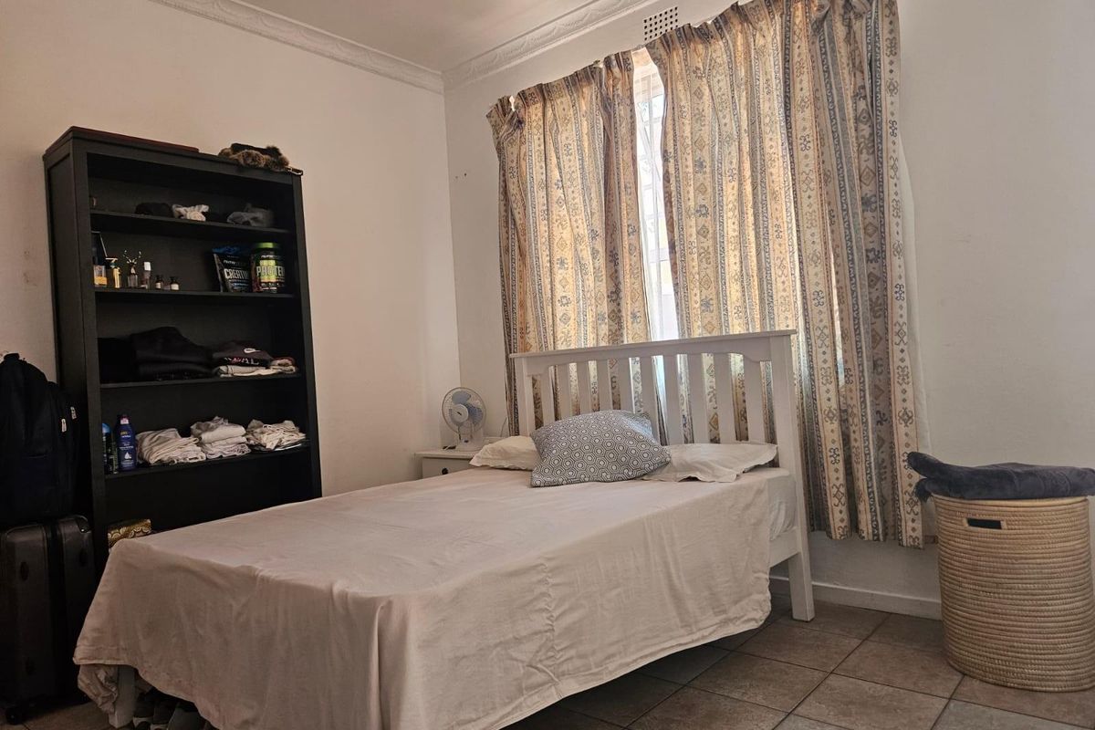 Room To Rent in ZONNEBLOEM, close to CPUT - UCT Groote Schure Hospital Cape Town CBD - Photo 3