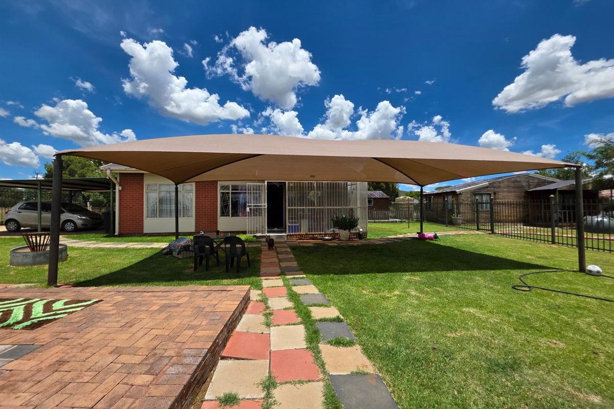 Small Holding in Ferreira Bloemfontein - Photo 3