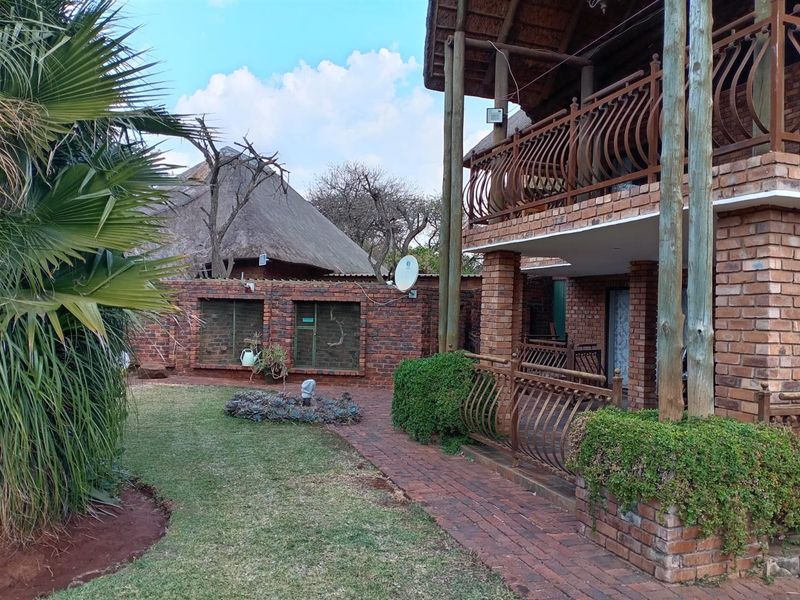 Spacious house in Derdepoort to rent - Photo 5