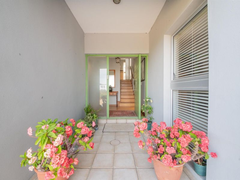 House For Sale in Pringle Bay - Photo 2