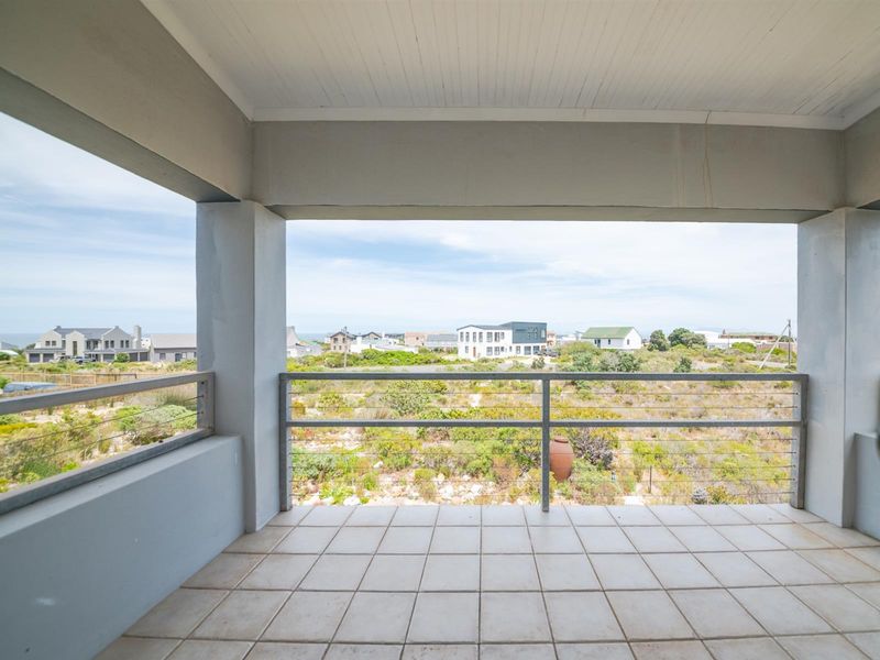 House For Sale in Pringle Bay - Photo 4