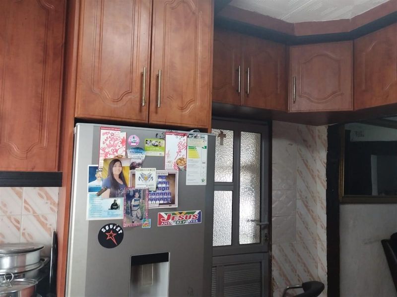 House For Sale in Chatsworth, KwaZulu Natal - Photo 3