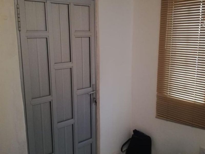 House For Sale in Chatsworth, KwaZulu Natal - Photo 6