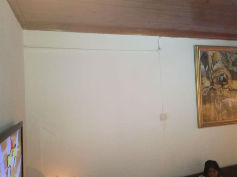 House For Sale in Chatsworth, KwaZulu Natal - Photo 3