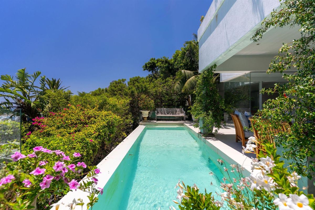A serene coastal sanctuary perched in one of Camps Bay’s most exclusive elevated positions. - Photo 4