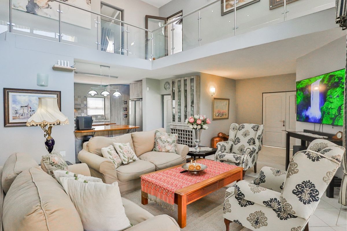 A Modern Masterpiece of Space, Style and Sophistication - Photo 5