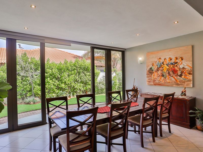 A Modern Masterpiece of Space, Style and Sophistication - Photo 10