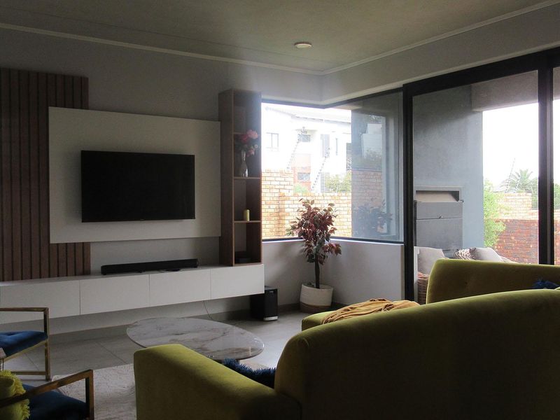 Exceptional Value | Large 4-Bedroom Modern Home For Sale - Photo 9