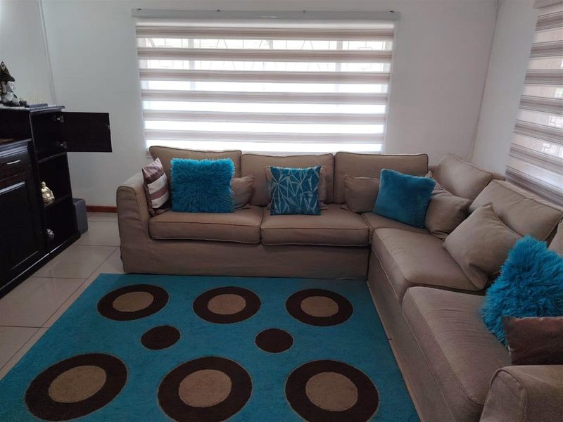 Stunning, Solidly Built Family Home in Dunveria, Pietermaritzburg, KwaZulu-Natal - Photo 6