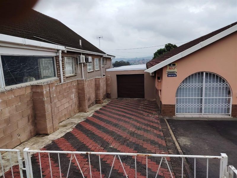 Stunning, Solidly Built Family Home in Dunveria, Pietermaritzburg, KwaZulu-Natal - Photo 5