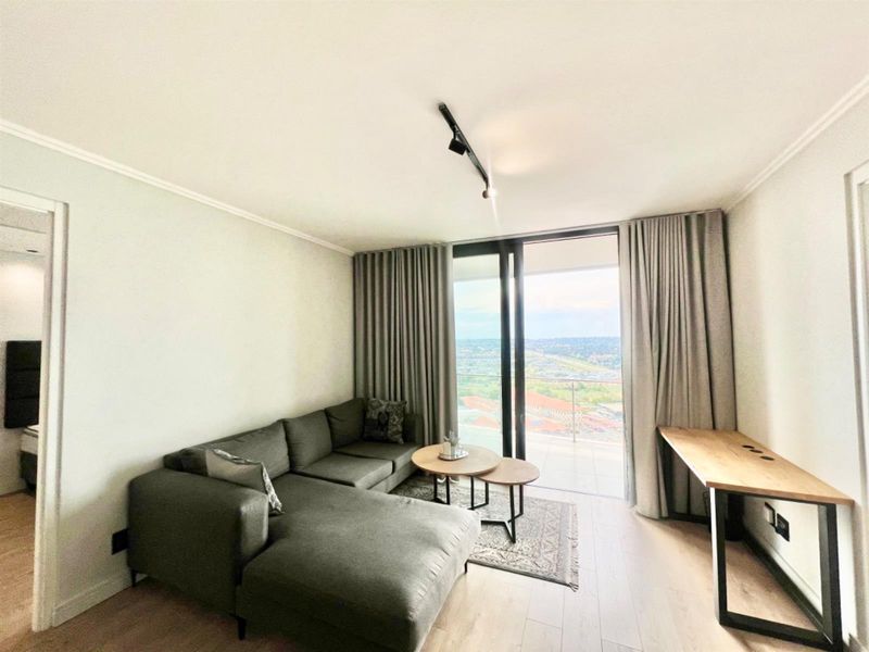 Deluxe  2-Bedroom Furnished Apartment at Ellipse Waterfall. - Photo 6