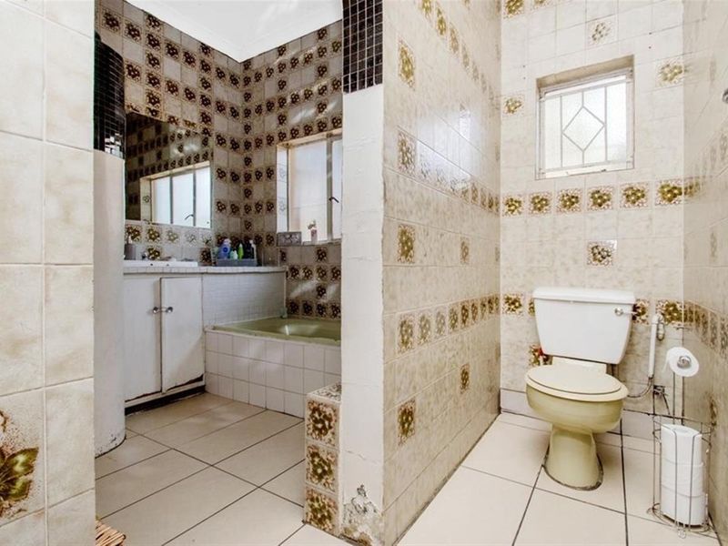 Spacious family home with workshop in sought after neighbourhood - Photo 9