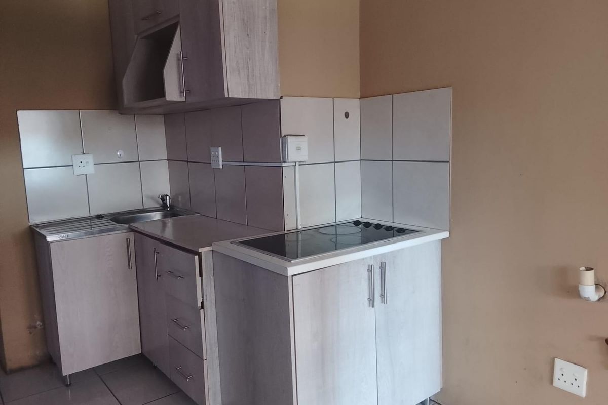 Cottage To Rent in Birch Acres, Kempton Park - Photo 5