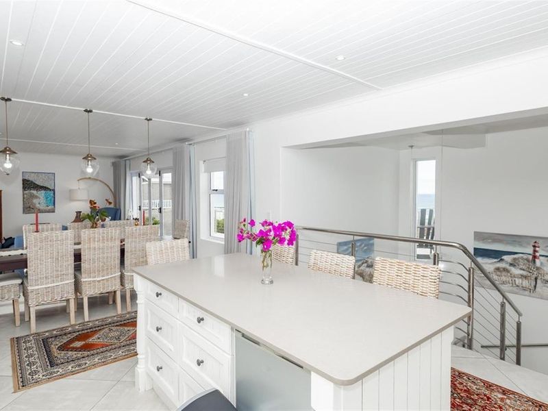 A Struisbaai Coastal Retreat here the Ocean Becomes Part of Your Everyday Life - Photo 8