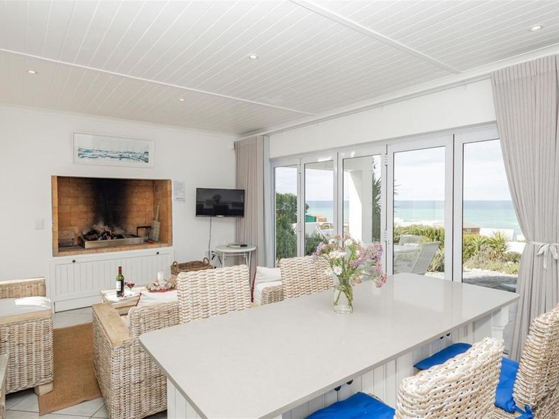 A Struisbaai Coastal Retreat here the Ocean Becomes Part of Your Everyday Life - Photo 6