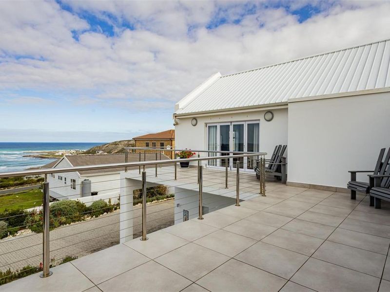 A Struisbaai Coastal Retreat here the Ocean Becomes Part of Your Everyday Life - Photo 3