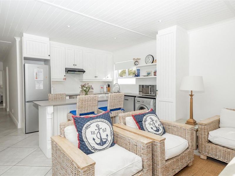 A Struisbaai Coastal Retreat here the Ocean Becomes Part of Your Everyday Life - Photo 10
