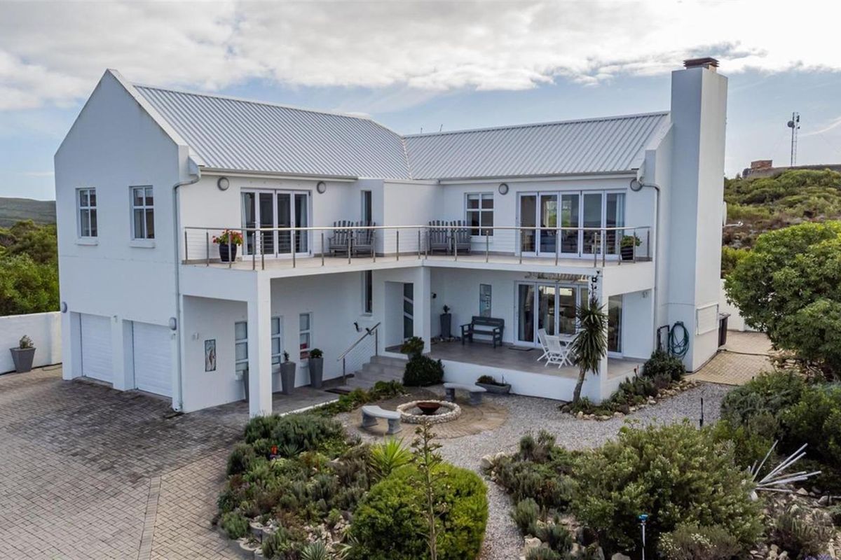 A Struisbaai Coastal Retreat here the Ocean Becomes Part of Your Everyday Life - Photo 4