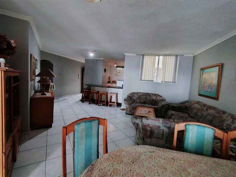 Make it your own BARGAIN BUY - Photo 6