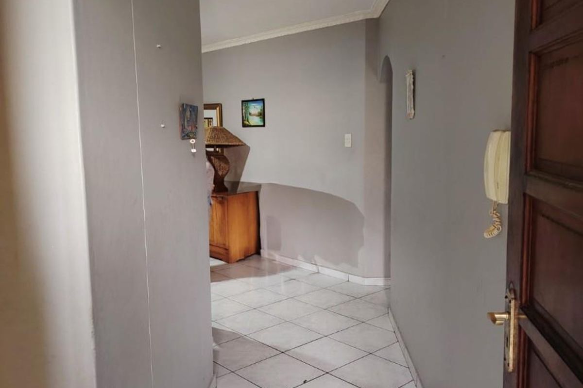 Make it your own BARGAIN BUY - Photo 4