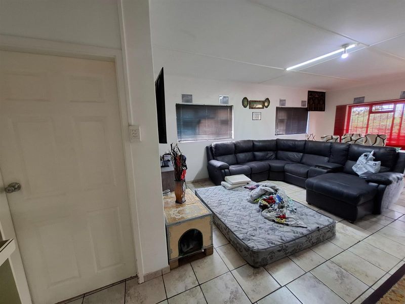 House For Sale in Marburg, Port Shepstone, KwaZulu Natal - Photo 3