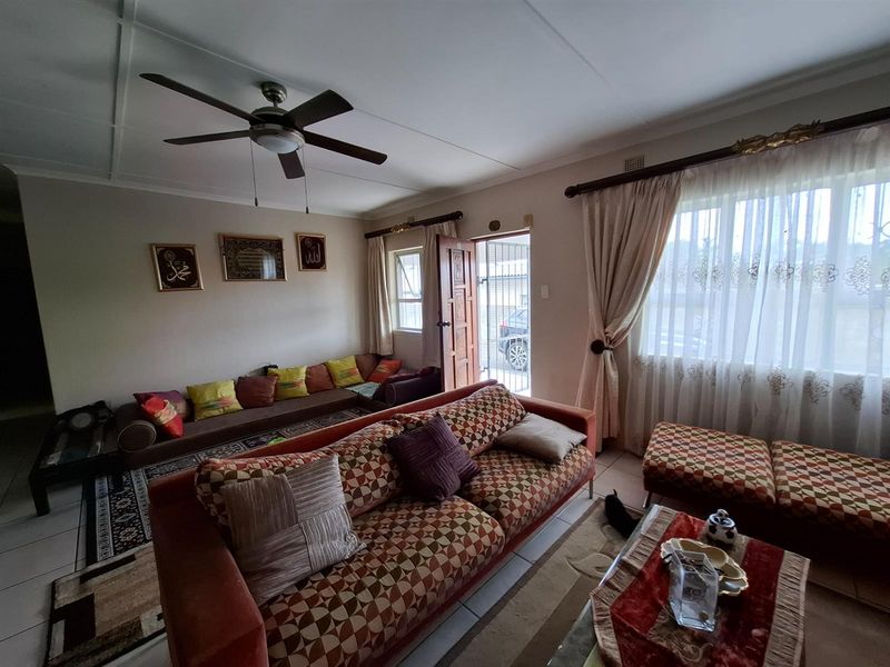 2 Houses on one land For Sale in Marburg, Port Shepstone, KwaZulu Natal - Photo 2