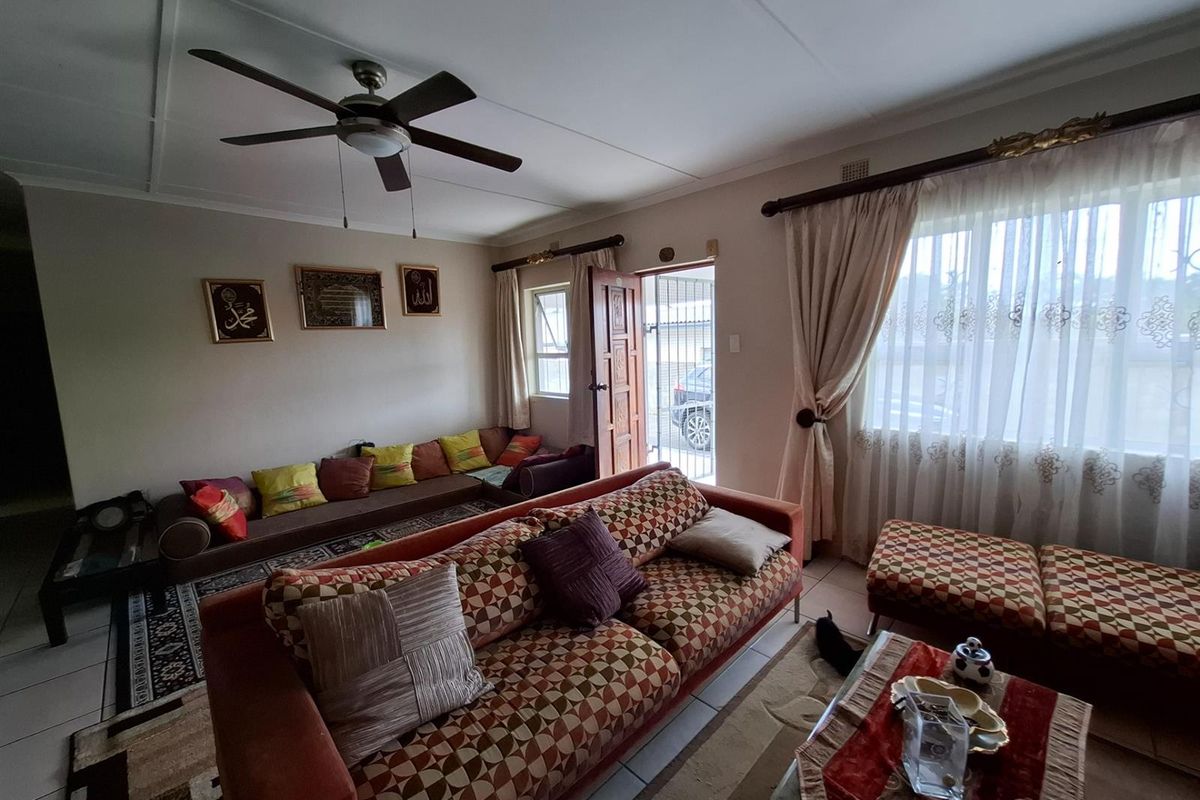 2 Houses on one land For Sale in Marburg, Port Shepstone, KwaZulu Natal - Photo 2