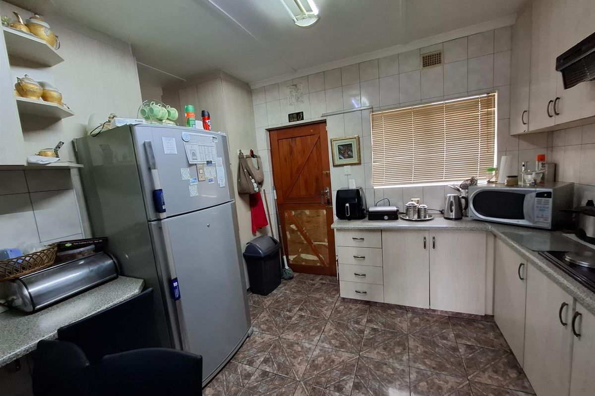 2 Houses on one land For Sale in Marburg, Port Shepstone, KwaZulu Natal - Photo 5