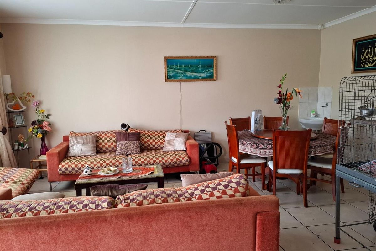 2 Houses on one land For Sale in Marburg, Port Shepstone, KwaZulu Natal - Photo 4
