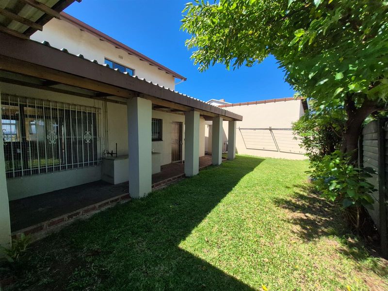 Location and Space all in one Home For Sale Maxwell Ave, Bluff, Durban. - Photo 10