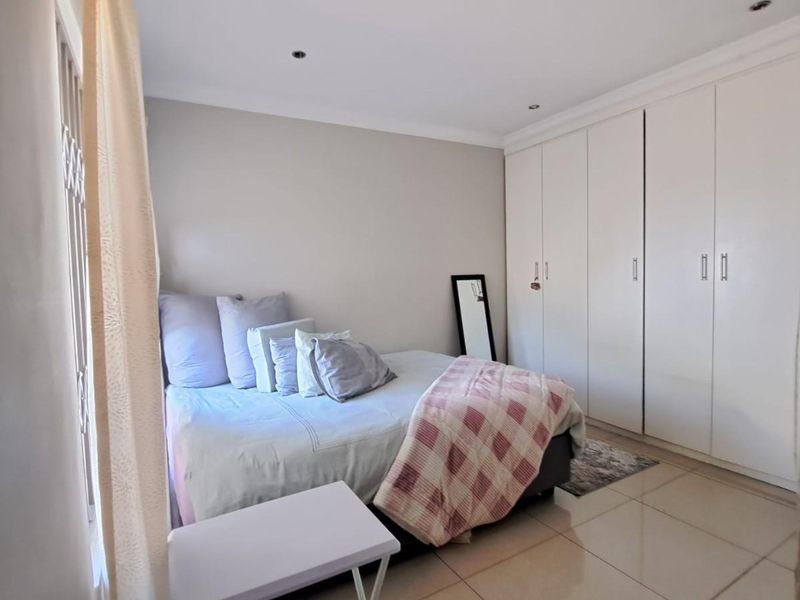 House To Rent in Crescent Wood Country Estate, Sagewood, Midrand - Photo 10