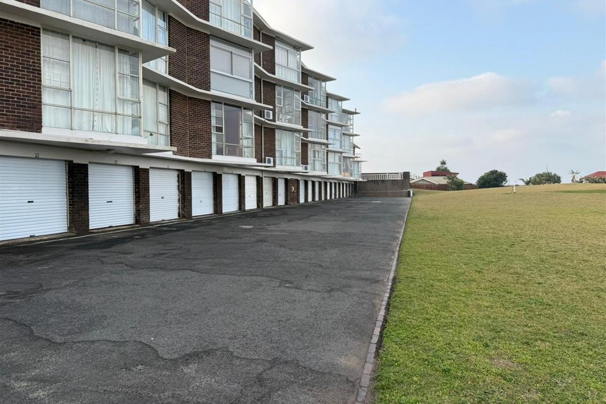 Beachfront Paradise - Photo 3