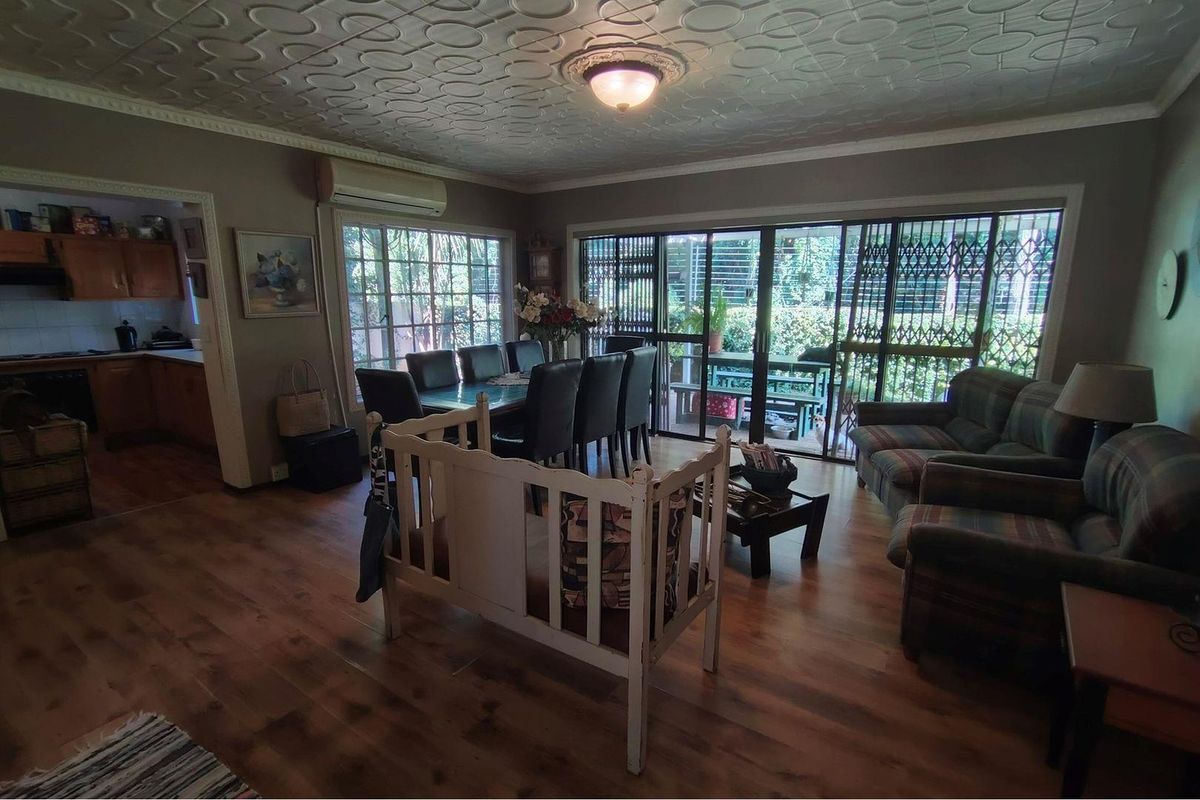 Townhouse For Sale in Ifafi, Hartbeespoort, North West - Photo 3
