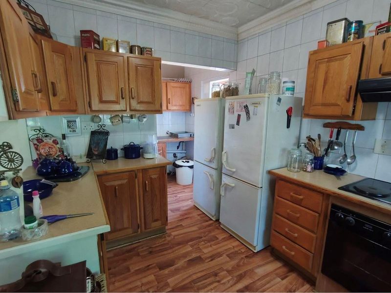 Townhouse For Sale in Ifafi, Hartbeespoort, North West - Photo 6