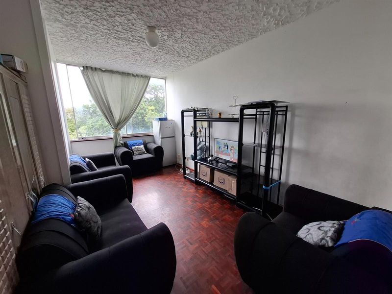 1 Bedroom apartment, central Port Shepstone - Photo 3