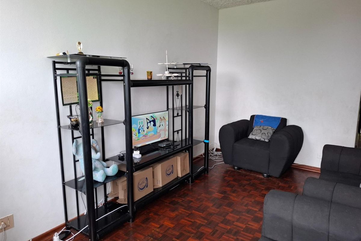 1 Bedroom apartment, central Port Shepstone - Photo 4