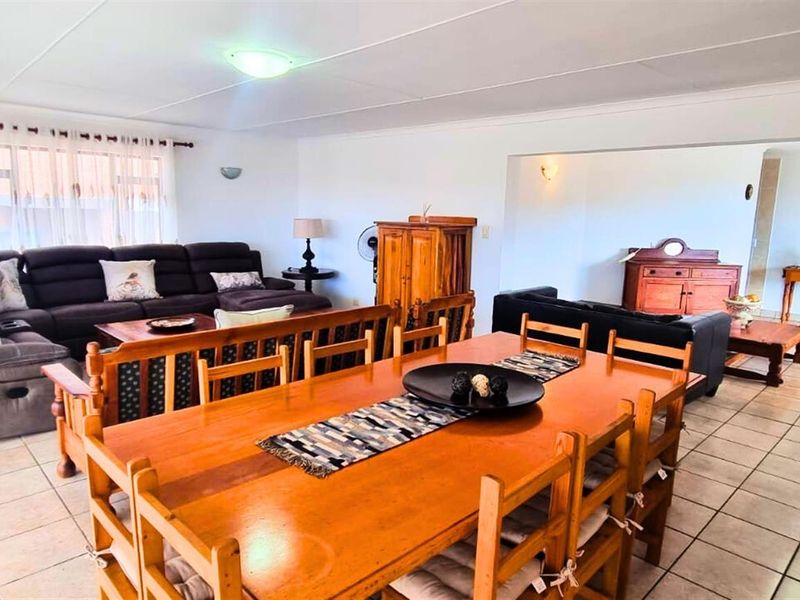 Elevated Coastal Living in Seemeeu Park, Mossel Bay - Photo 6