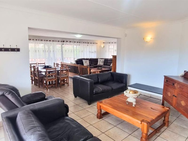 Elevated Coastal Living in Seemeeu Park, Mossel Bay - Photo 7