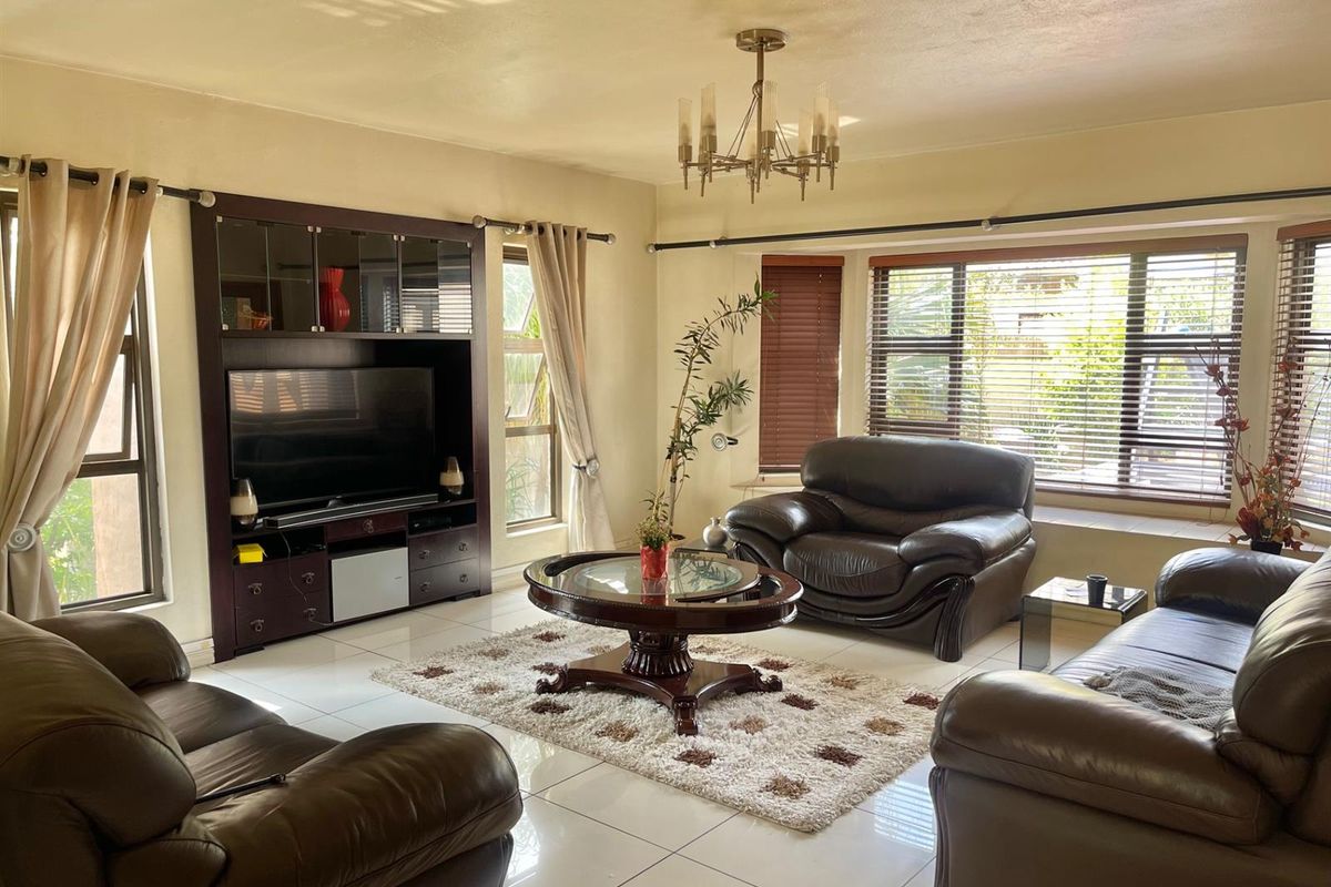 Luxury 3-Bedroom Home for Sale - Glen Erasmia Estate - Photo 5