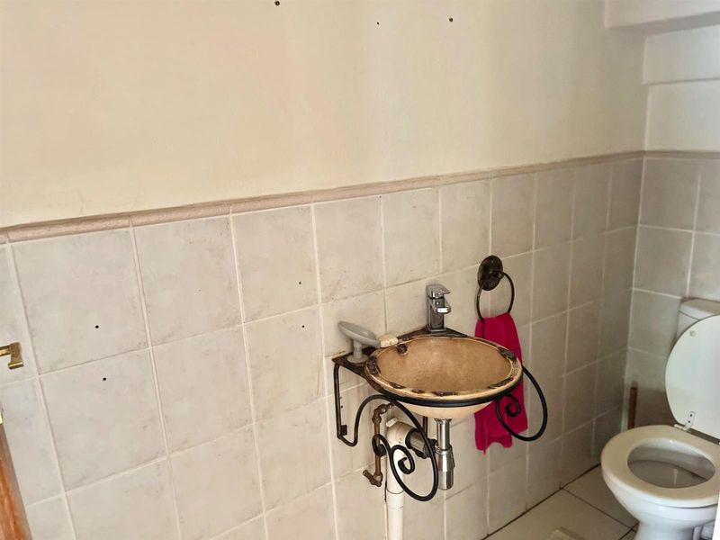 Luxury 3-Bedroom Home for Sale - Glen Erasmia Estate - Photo 8