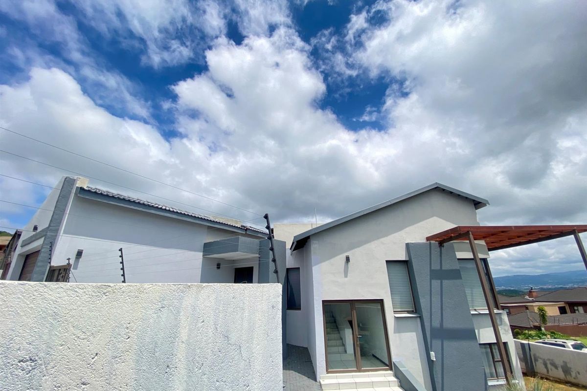 House For Sale in Drum Rock, Nelspruit - Photo 2