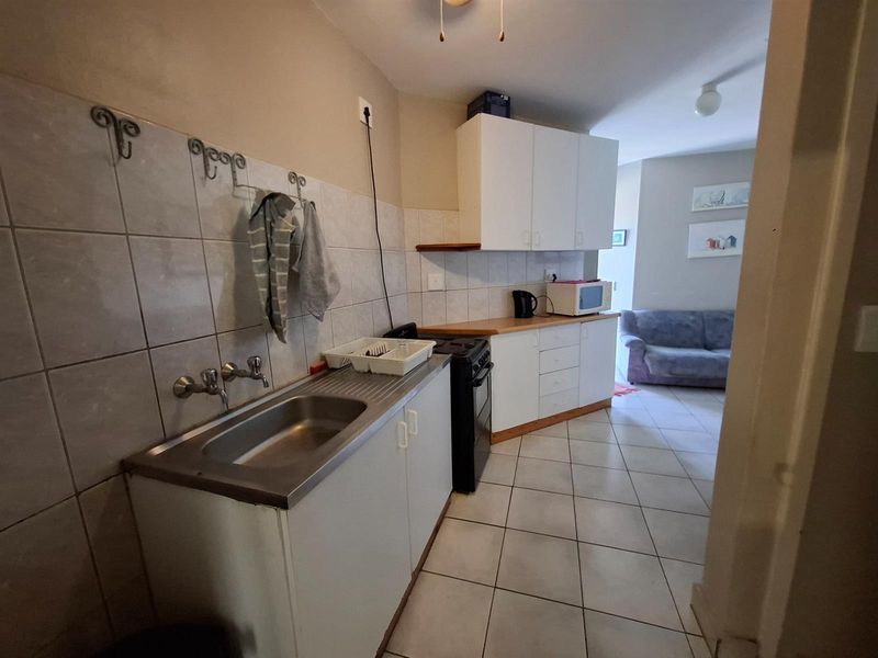 Investment apartment close to amenities for sale - Photo 3