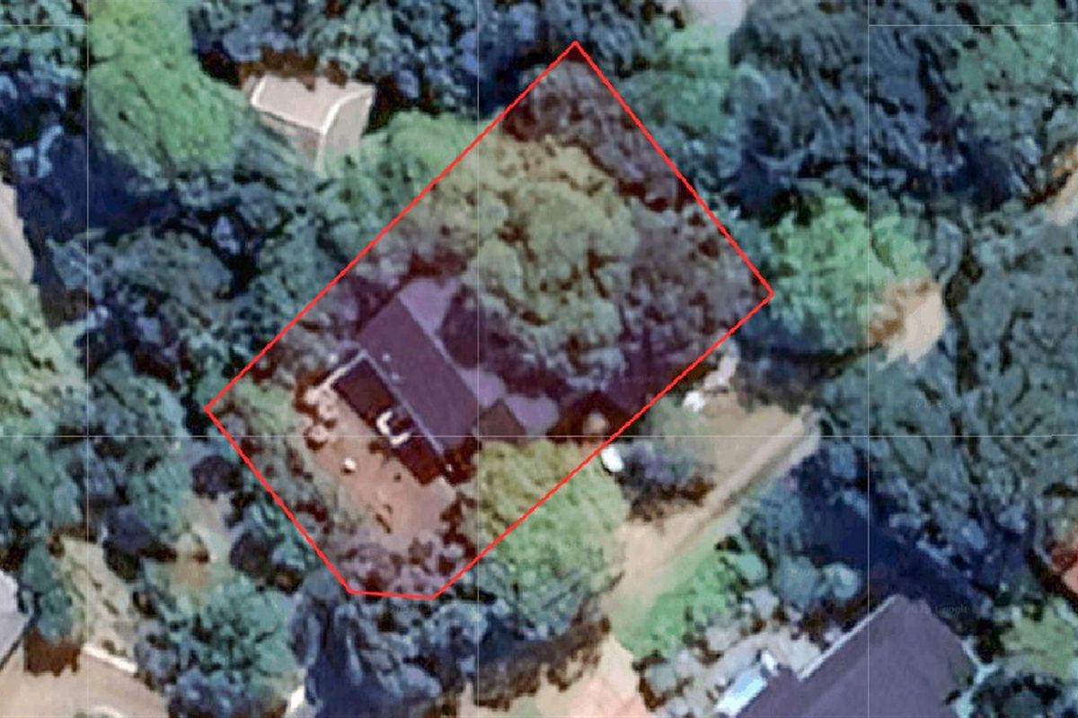 TRANQUIL, NESTLED BETWEEN TREES, PERMANENT RESIDENCE, HOLIDAY RETREAT OR INCOME PRODUCING PROPERTY. - Photo 3