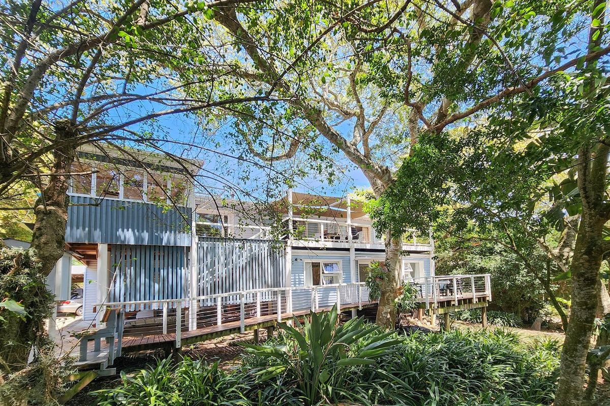 TRANQUIL, NESTLED BETWEEN TREES, PERMANENT RESIDENCE, HOLIDAY RETREAT OR INCOME PRODUCING PROPERTY. - Photo 4