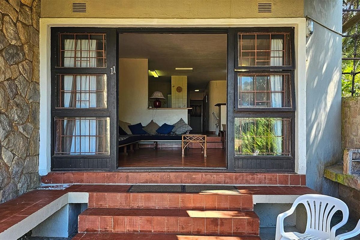 Townhouse For Sale in Marina Beach KwaZulu Natal - Photo 3