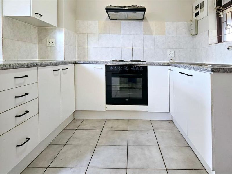 House For Sale in Langeberg Ridge, Kraaifontein - Photo 8